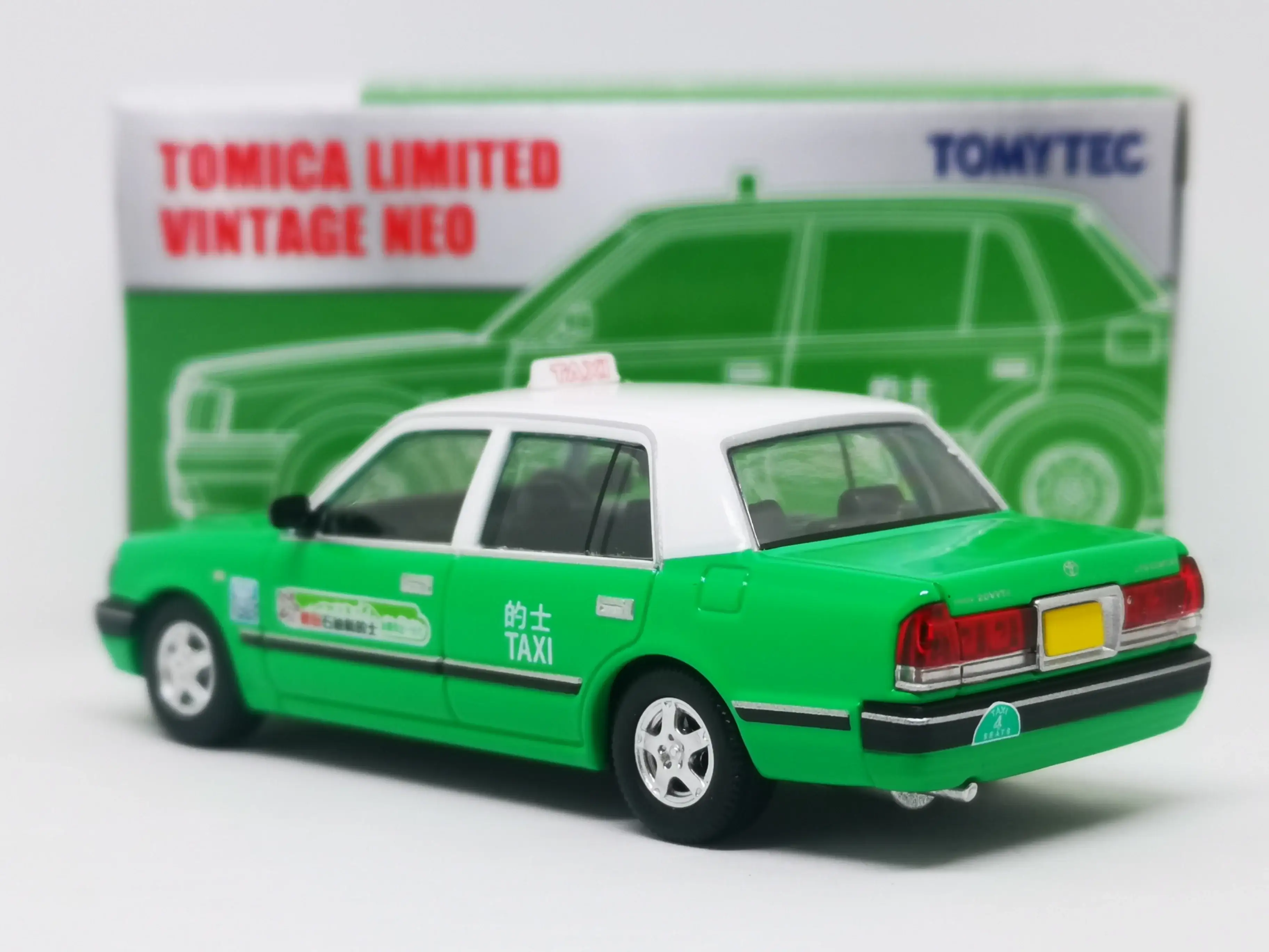 Tomica Limited Vintage Neo Hong Kong Exclusive Toyota Crown Comfort Hong Kong Taxi - Image 6