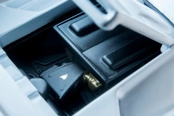 Tomica Limited Vintage Neo LV-N Lamborghini Diablo SE30 Jota (White) - Image 5