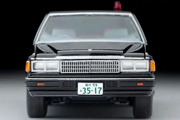 Tomica Limited Vintage Neo LV-N Western Police 26 Nissan Cedric 200E GL masked police car - Image 4