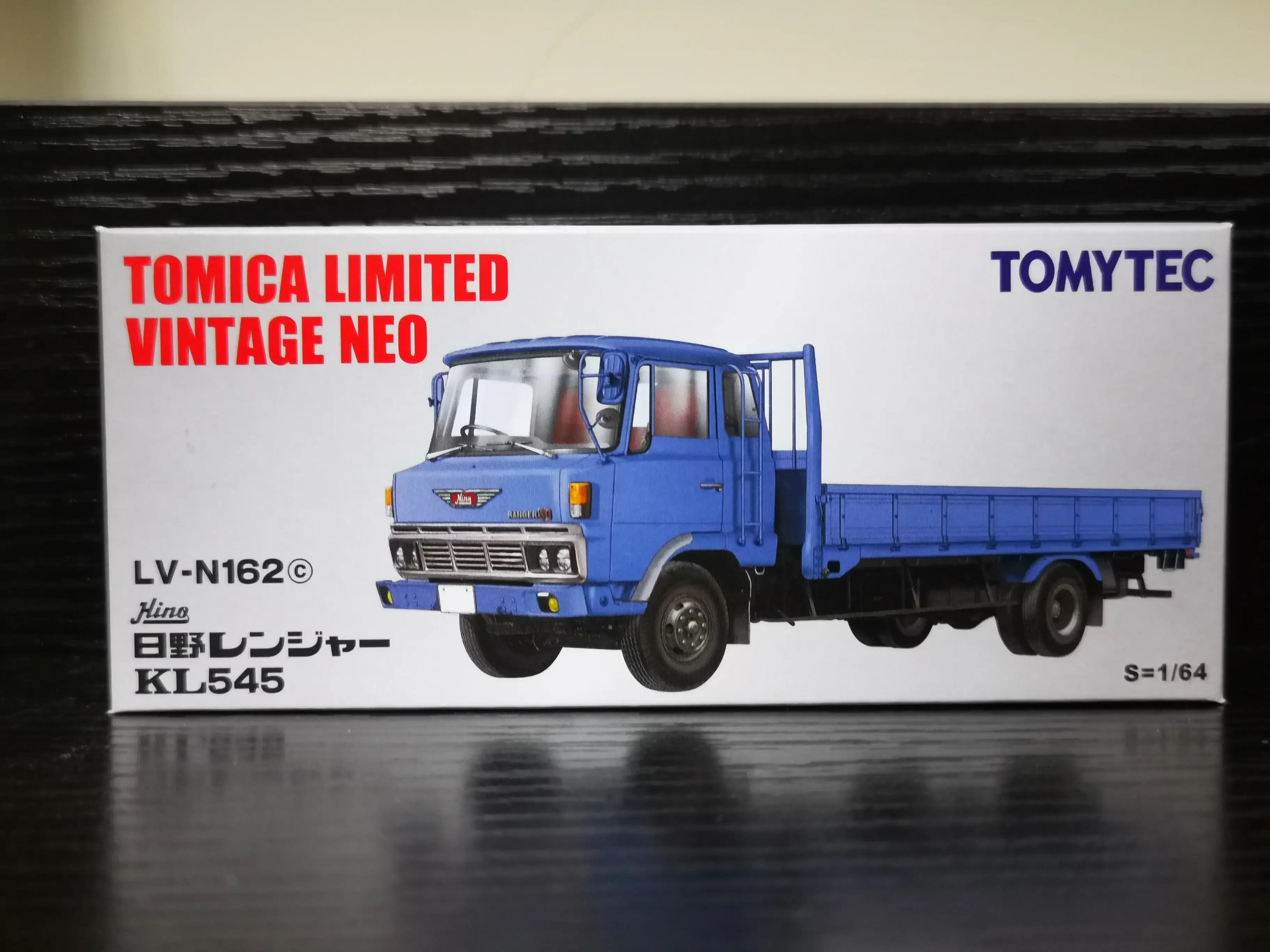 Tomica Limited Vintage Neo LV-N162c Hino Ranger KL545 - Image 2