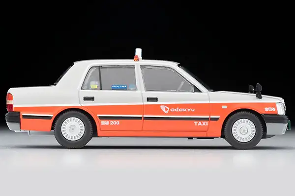 Tomica Limited Vintage Neo LV-N218b Toyota Crown Comfort Taxi (Odakyu Kotsu) - Image 4