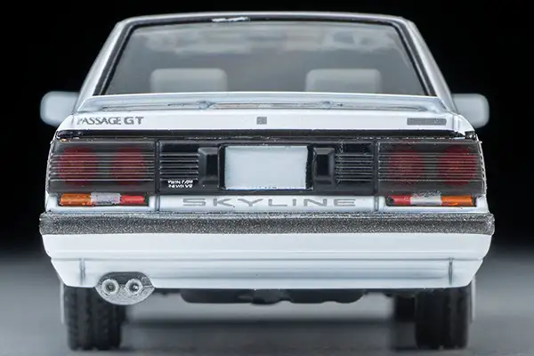 Tomica Limited Vintage Neo LV-N301a Nissan Skyline 4-door HT GT Passage Twin Cam 24V (White) 87 - Image 2