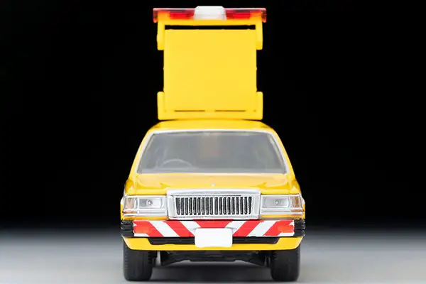 Tomica Limited Vintage Neo LV-N306a Nissan Cedric Van Road Patrol Car - Image 6
