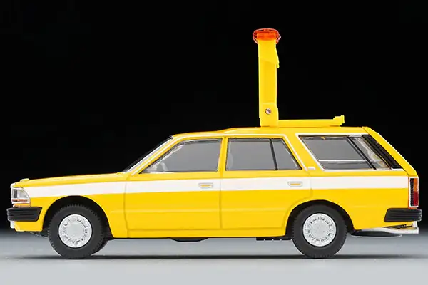 Tomica Limited Vintage Neo LV-N306a Nissan Cedric Van Road Patrol Car - Image 8