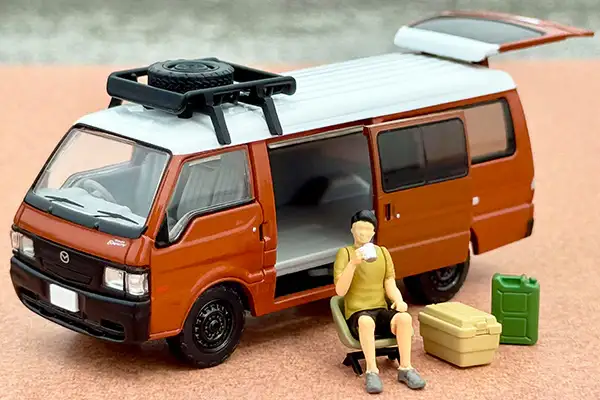 Tomica Limited Vintage Neo LV-N310d Mazda Bongo Brawny Van Custom Specification (Brown) Roof Carrier, Figure Included