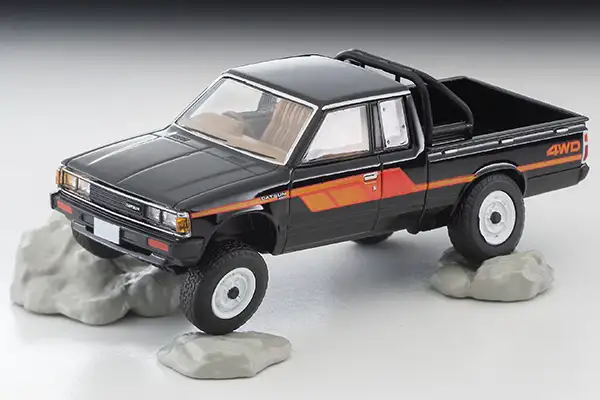 Tomica Limited Vintage Neo LV-N320a Datsun Truck 4WD King Cab AD (Black)