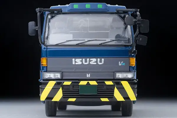 Tomica Limited Vintage Neo LV-N347A Isuzu 810EX tractor head (Dark Blue) - Image 5