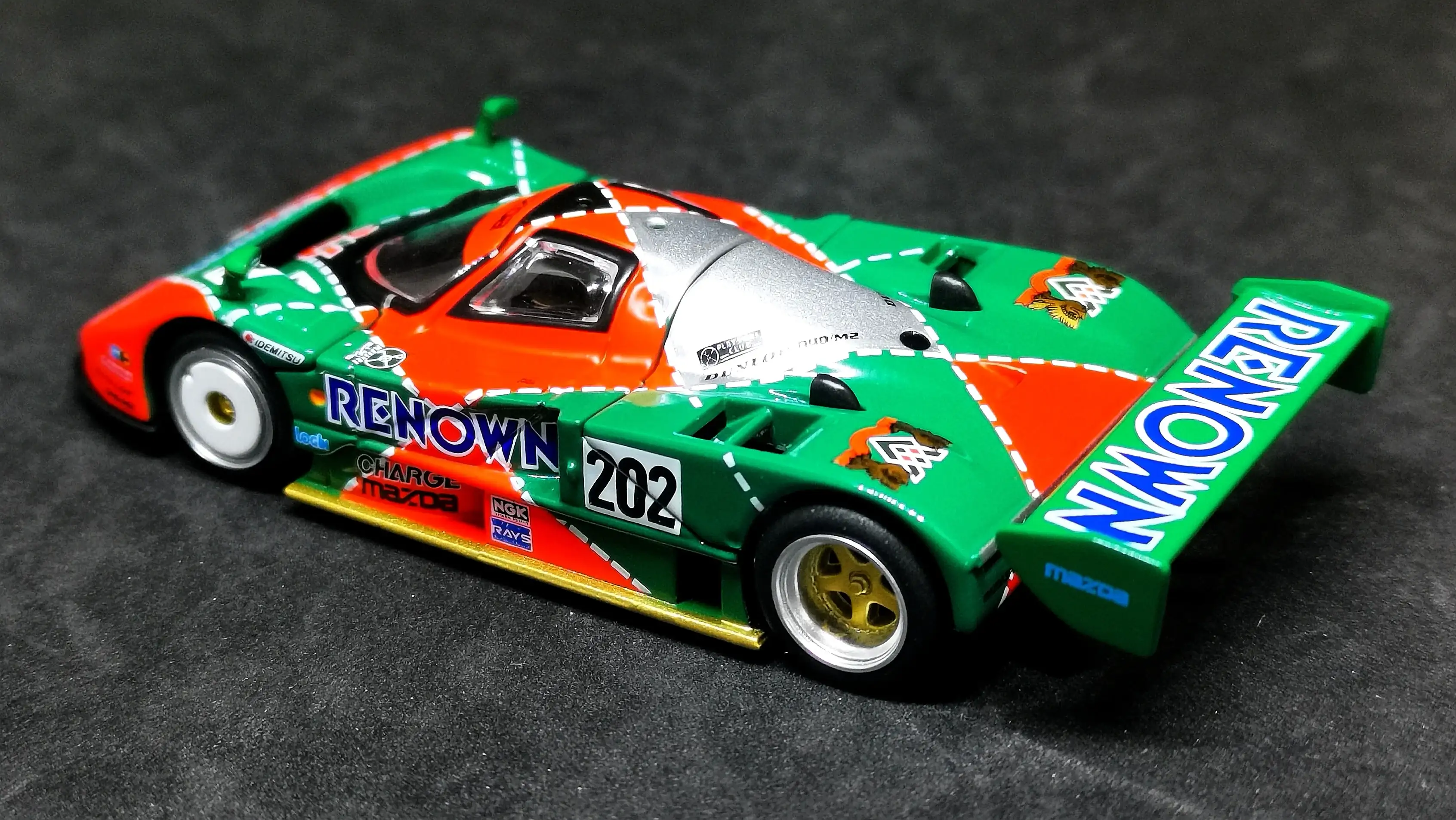 Tomica Limited Vintage Neo Mazda 787B No.202 - Image 3