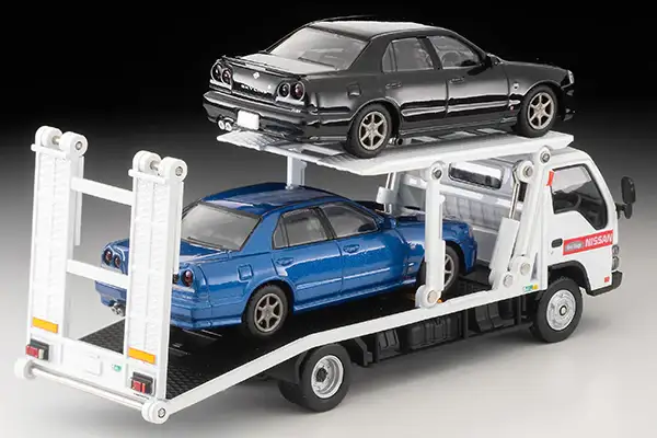 Tomica Limited Vintage Neo N221b Nissan Atlas Hanamidai Bigwide
(Nissan) - Image 7