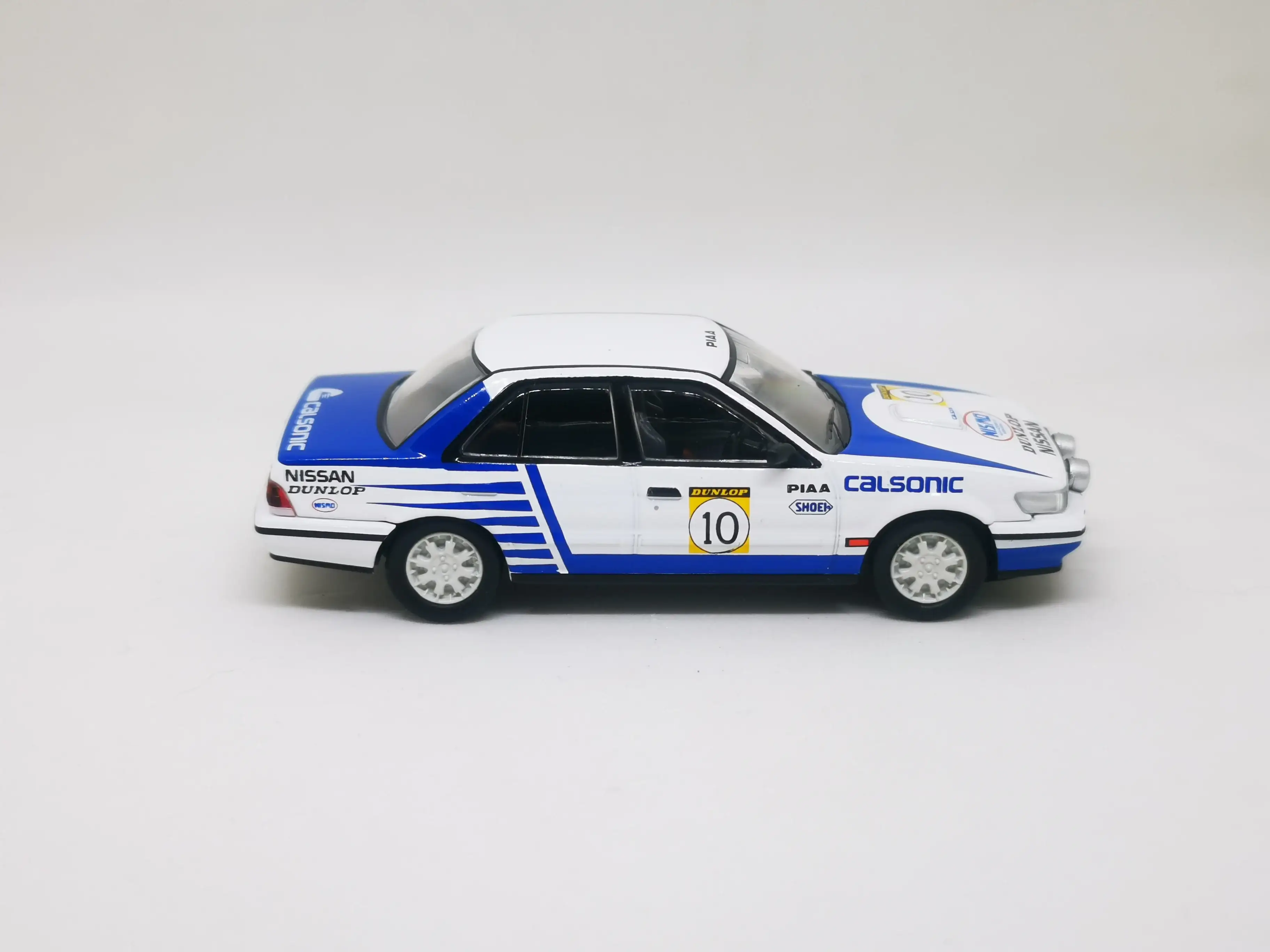 Tomica Limited Vintage Neo Nissan Blue Bird SSS R Calsonic #10 - Image 4