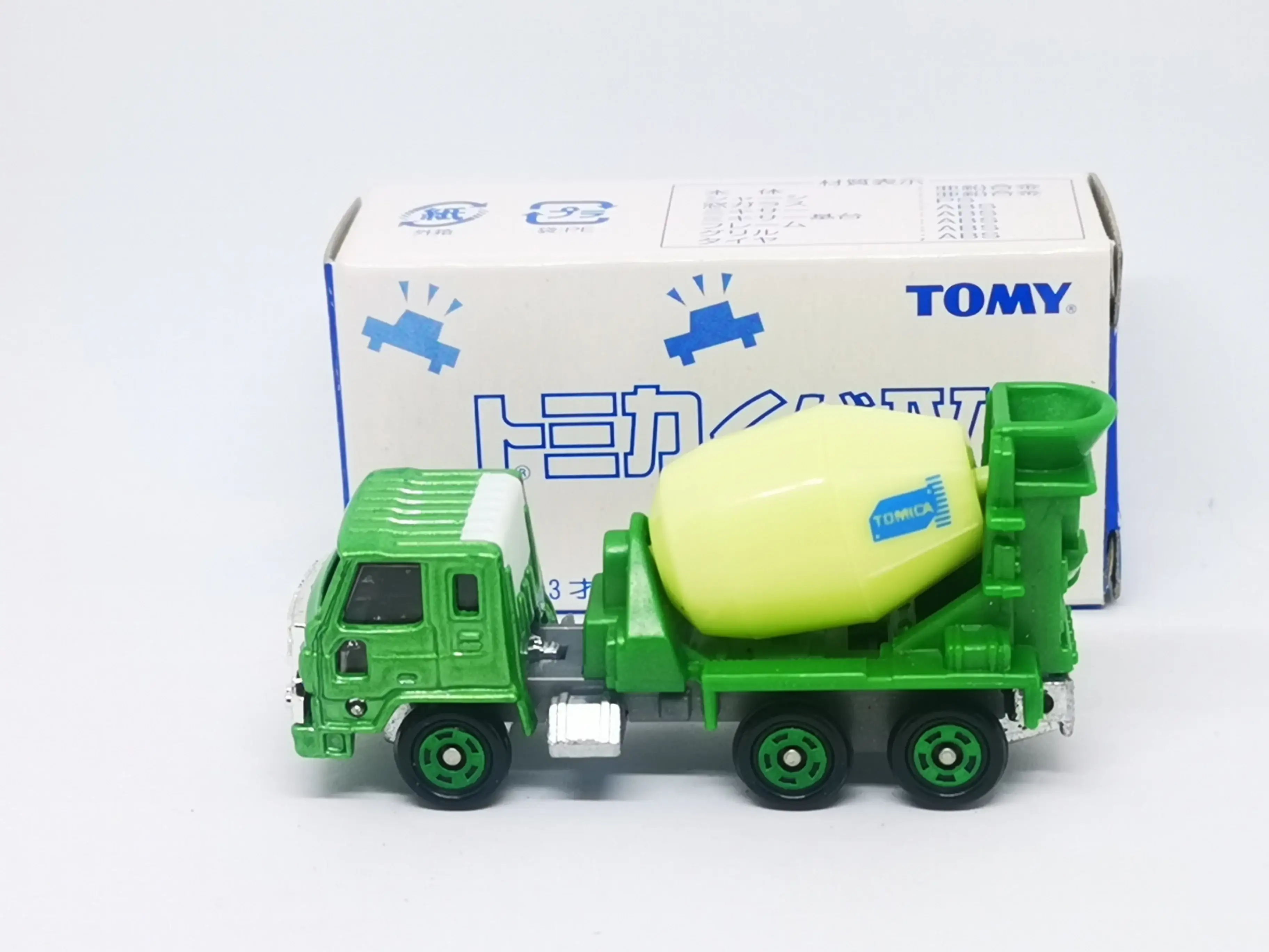 Tomica Lottery Vol.4 Nissan Diesel Cement Mixer Truck - Image 2