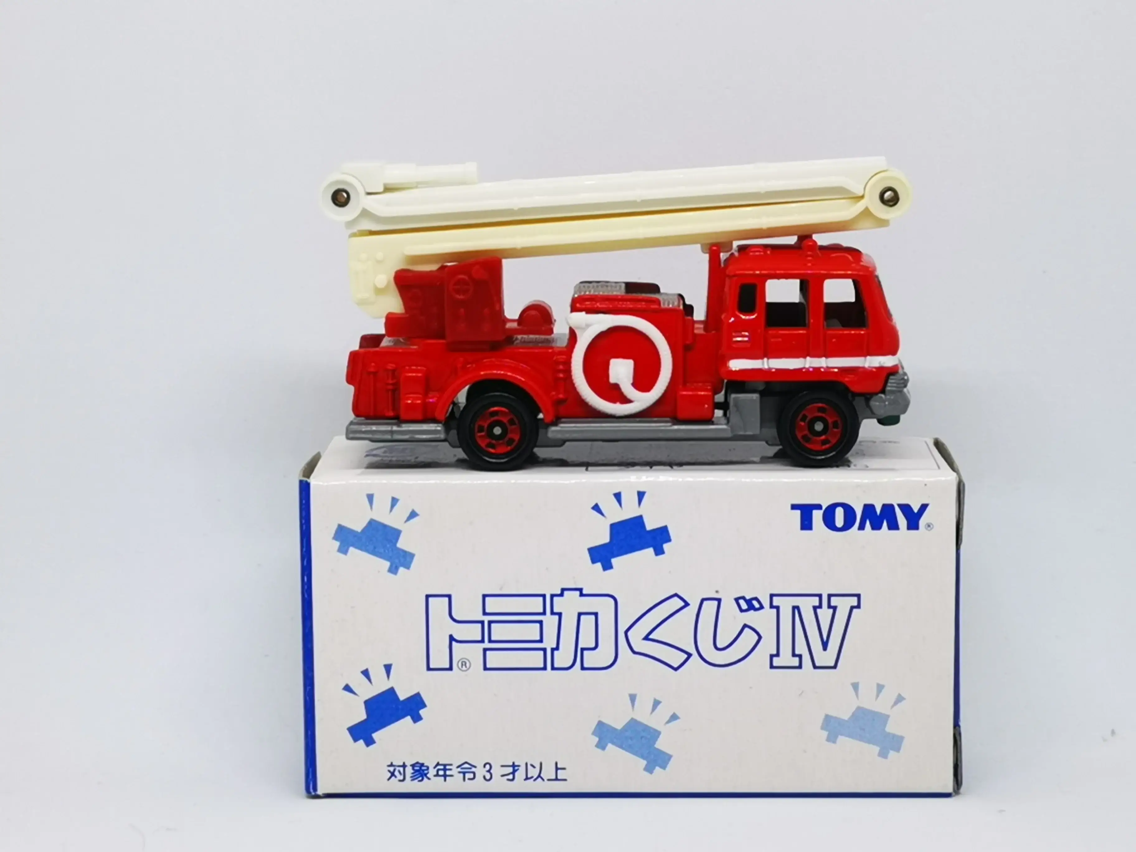 Tomica Lottery Vol.4 Snorkels Fire Truck - Image 2