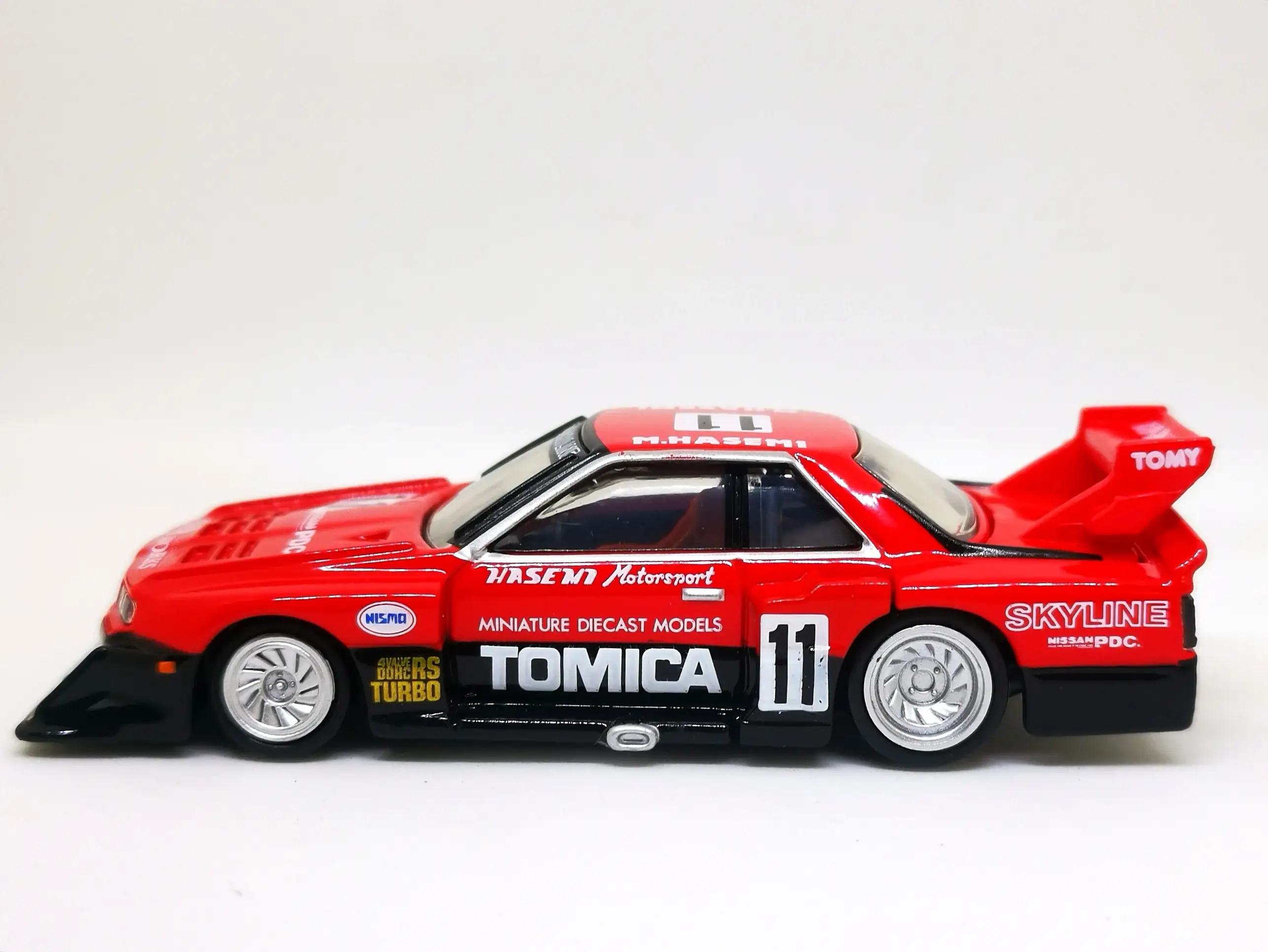 Tomica Premium 01 Nissan Skyline Turbo Super Silhouette 1:67 SCALE NEW IN Box - Image 3