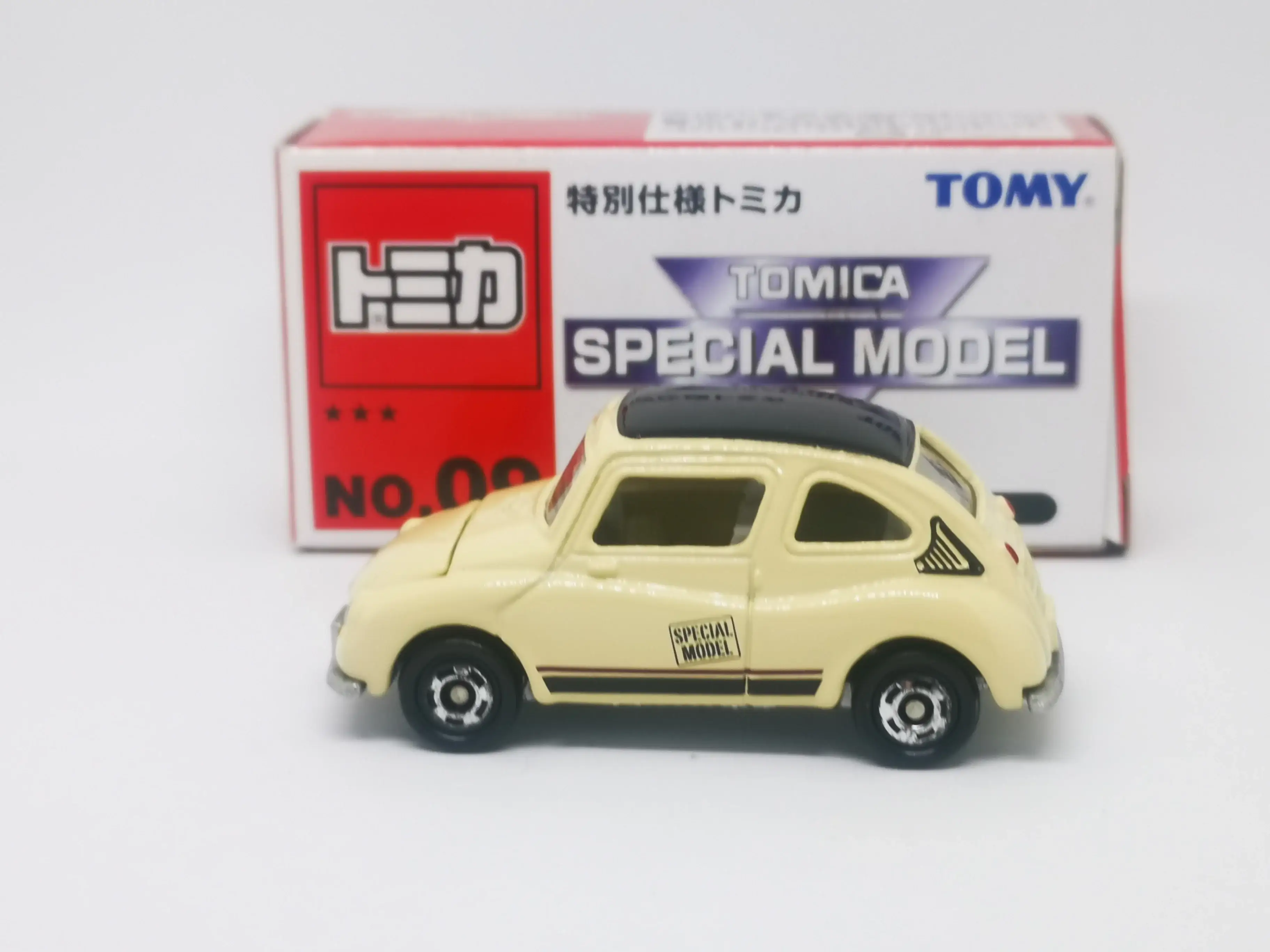 Tomica Special Model #9 Subaru 360 - Image 3