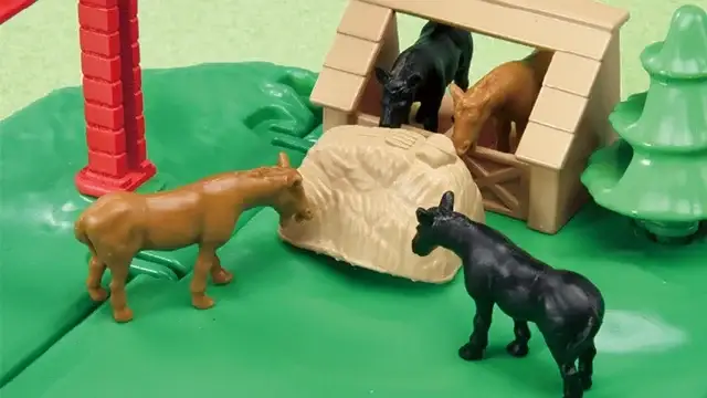 Tomica & Town Lively Ranch Set - Image 5