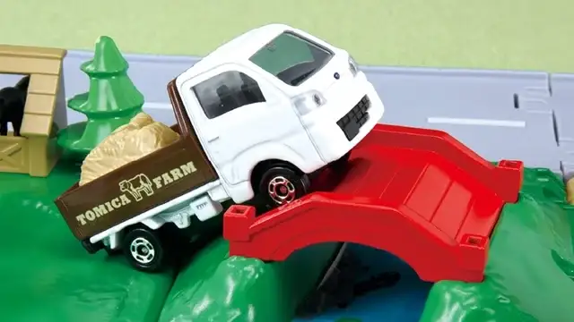 Tomica & Town Lively Ranch Set - Image 7