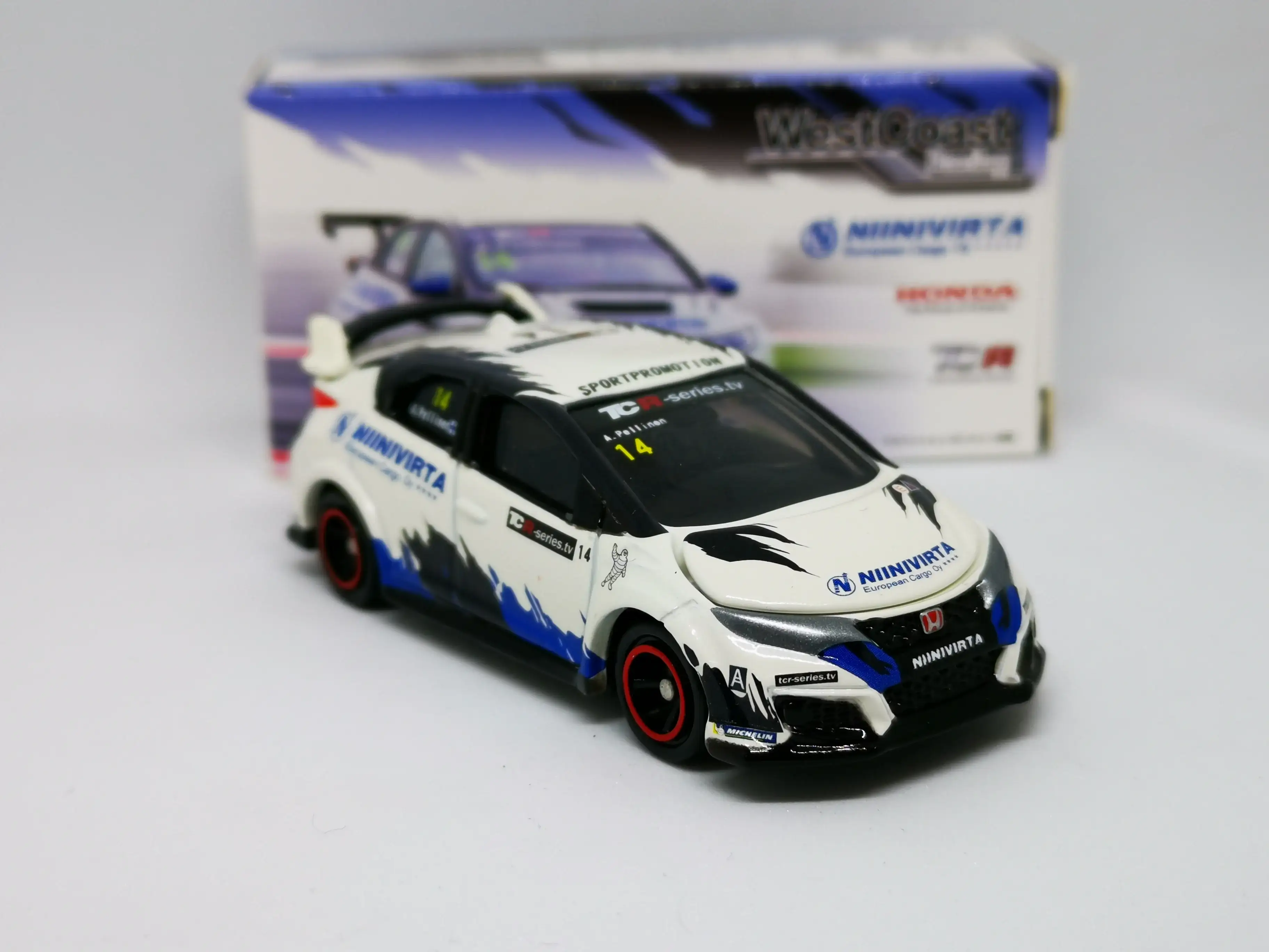 Tomica West Coast Racing Honda Civic FK2 - Image 3