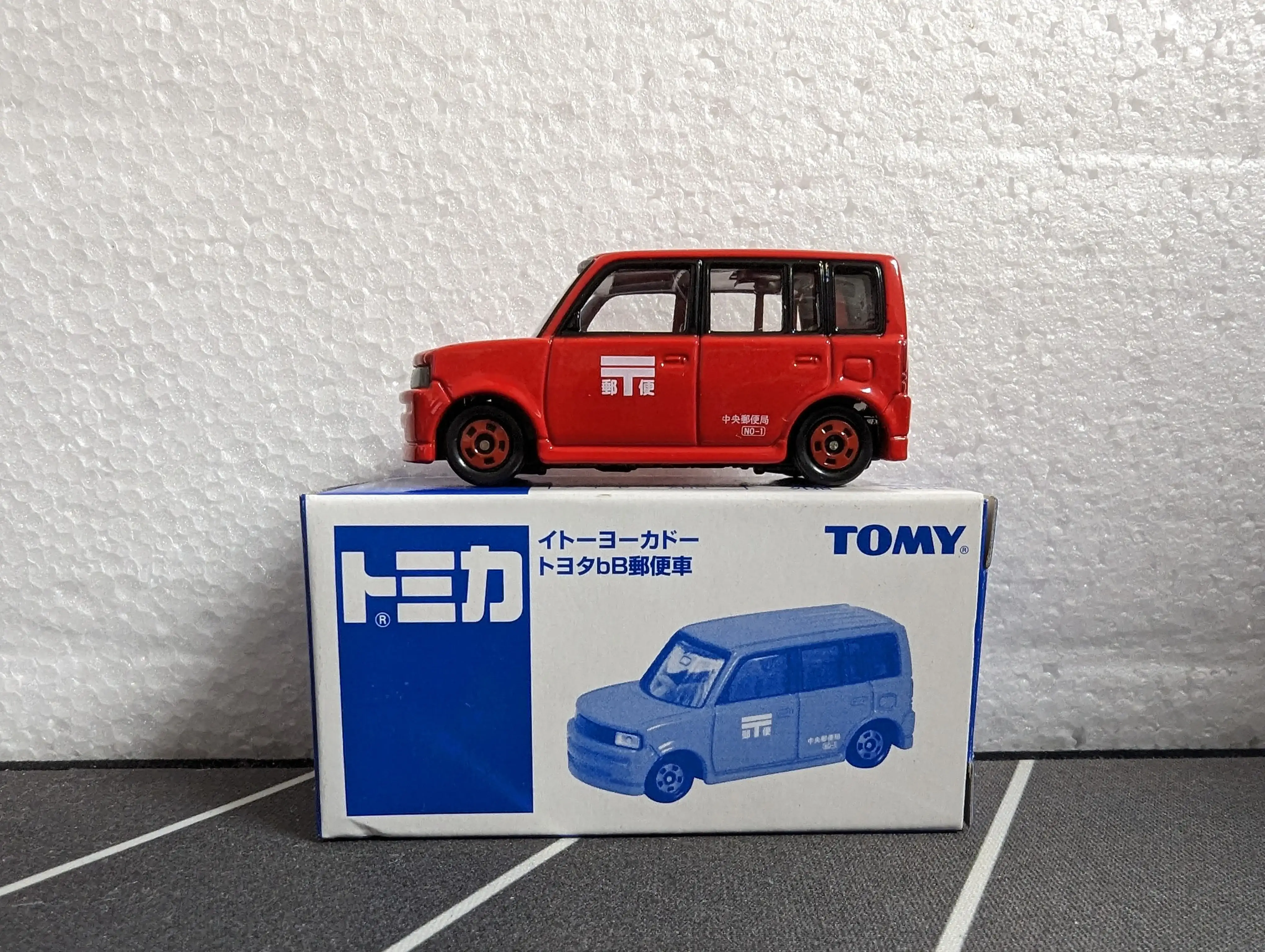 Tomica x Ito-Yokado Toyota bB Post Car