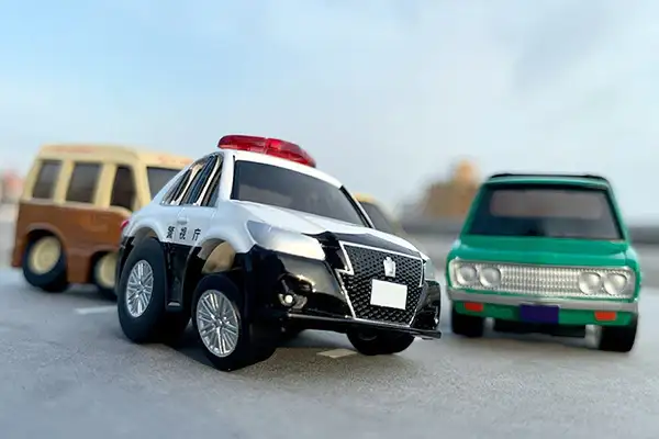 Tomytec Choro Q Zero QS-02a Toyota Crown Athlete Patrol Car (Metropolitan Police Department) - Image 5