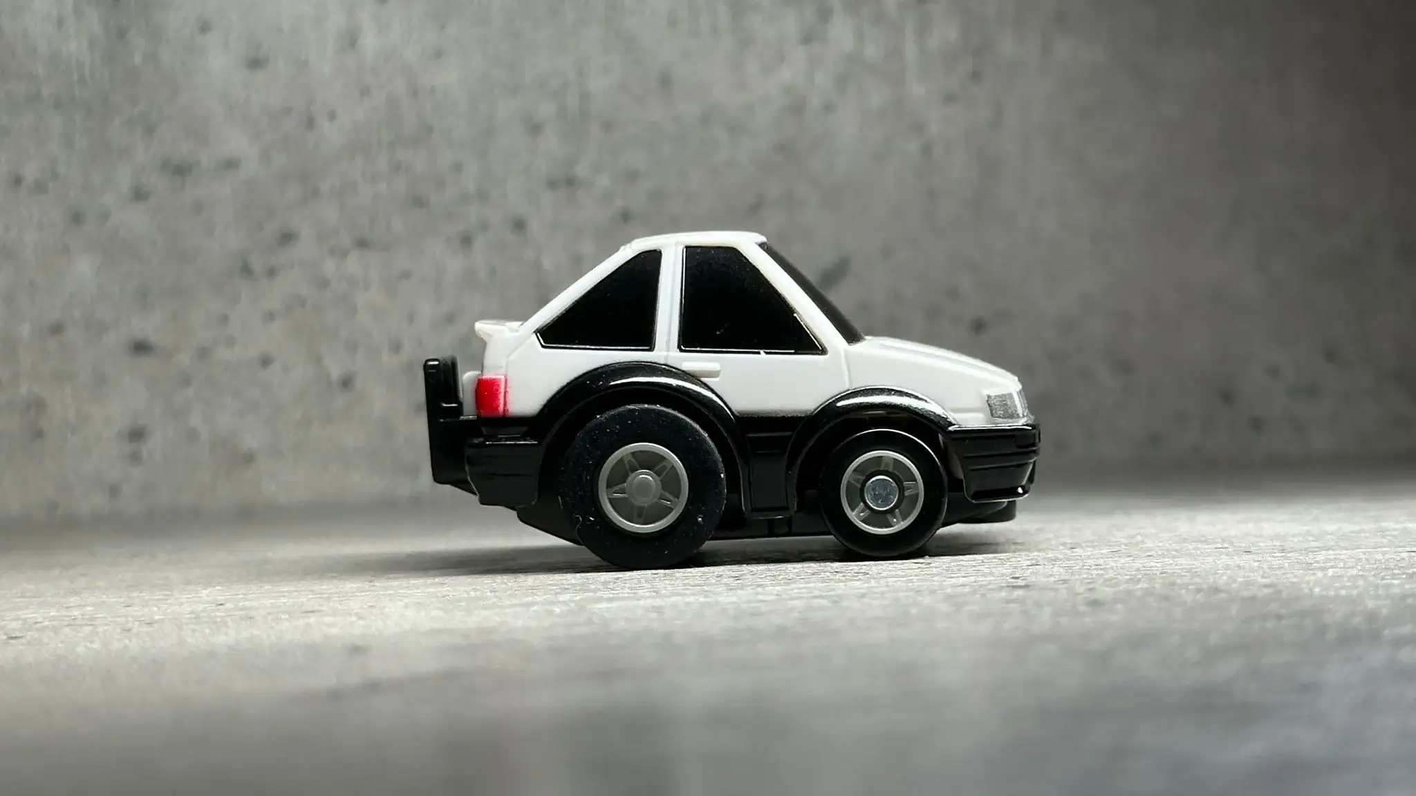 Takara Tomy ChoroQ e-04 Toyota Corolla Levin AE86 (1st Edition) - Image 2