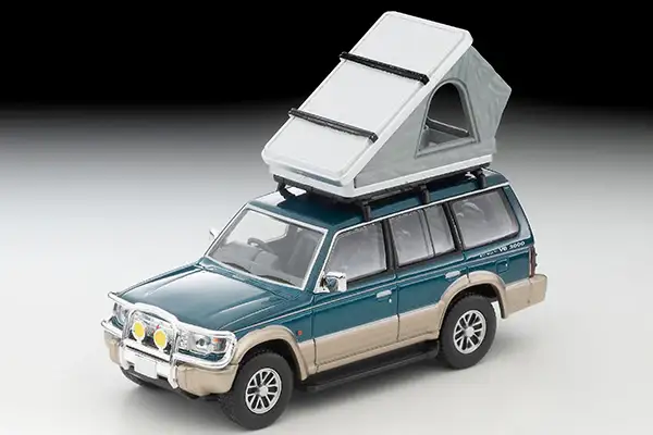 Tomytec Limited Vintage Neo LV-N206c Mitsubishi Pajero Mid Roof Wide VR with optional parts (green/beige) 1991 model with tent and figure