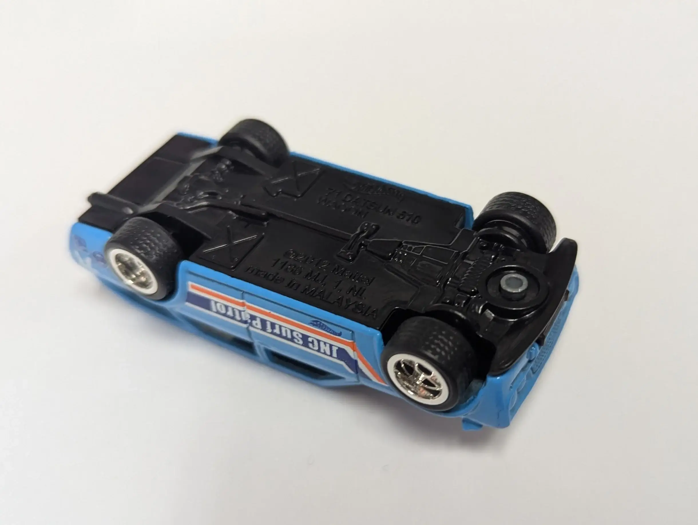 Unspun Hot Wheels '71 Datsun 510 Wagon with rubber wheels - Image 2